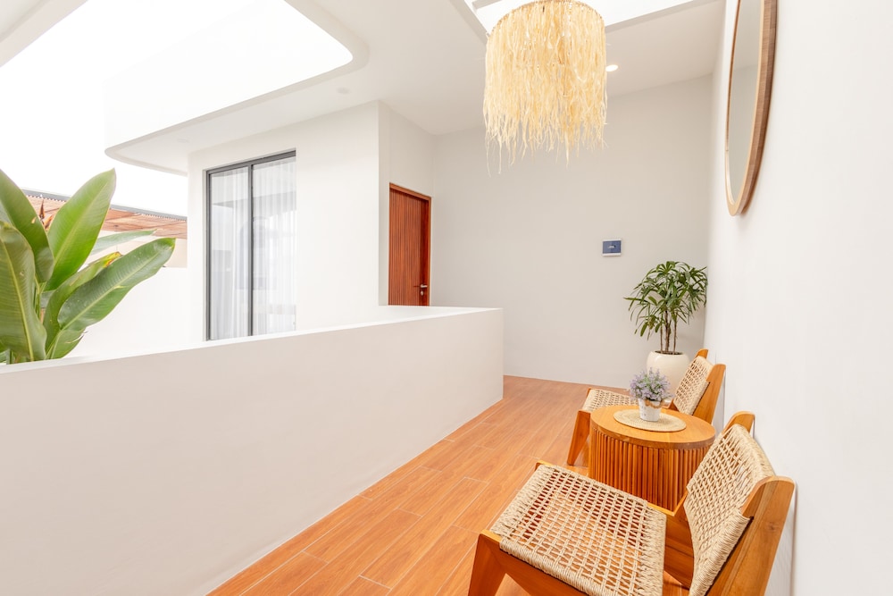 Stylish 3BR Villa La Greesa by OriVista