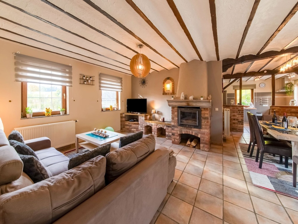 Holiday Home With hot tub in Vielsalm