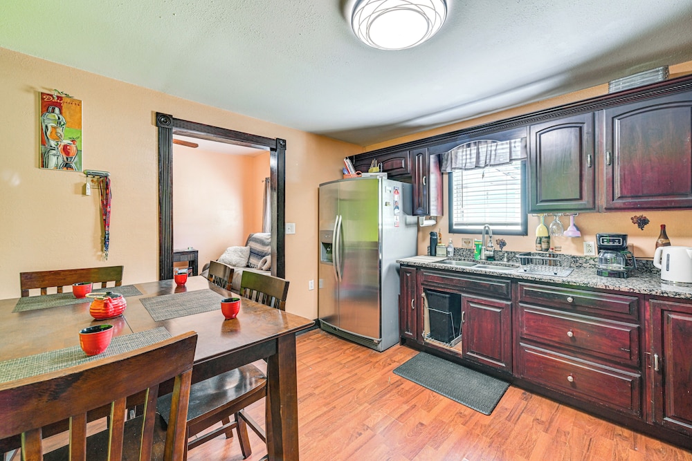 Close to Airport: Home in the Heart of Charlotte!