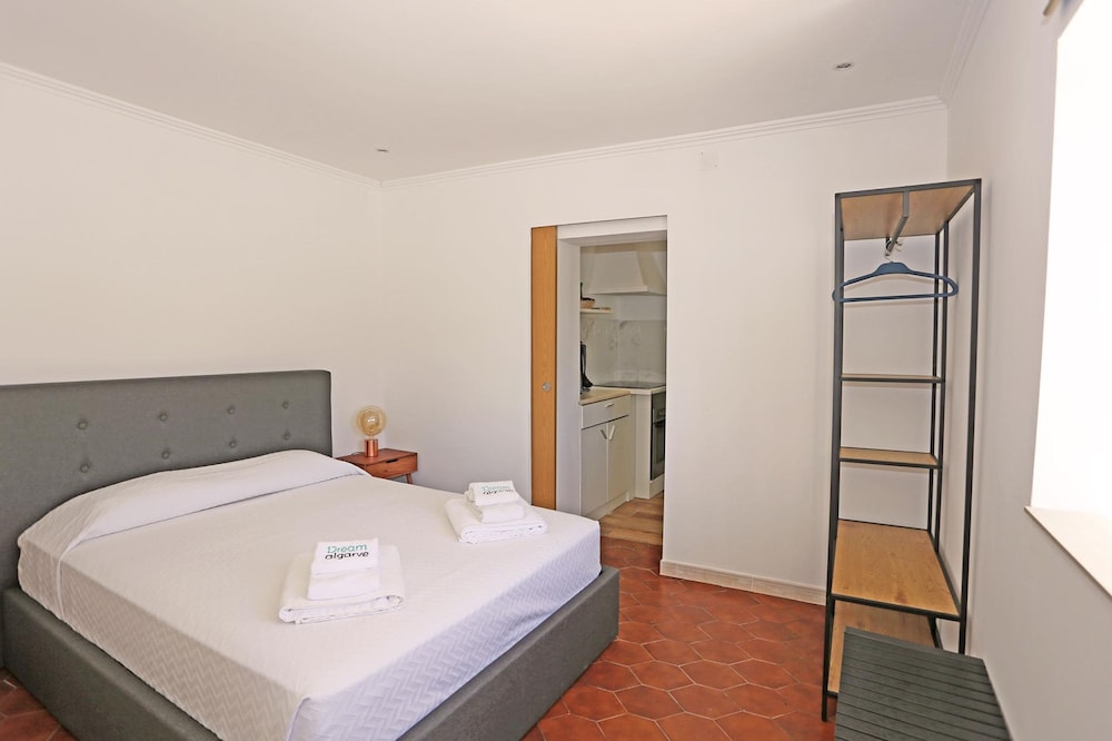 S 01 - 1 Bed Apartment in Quinta Silvestre