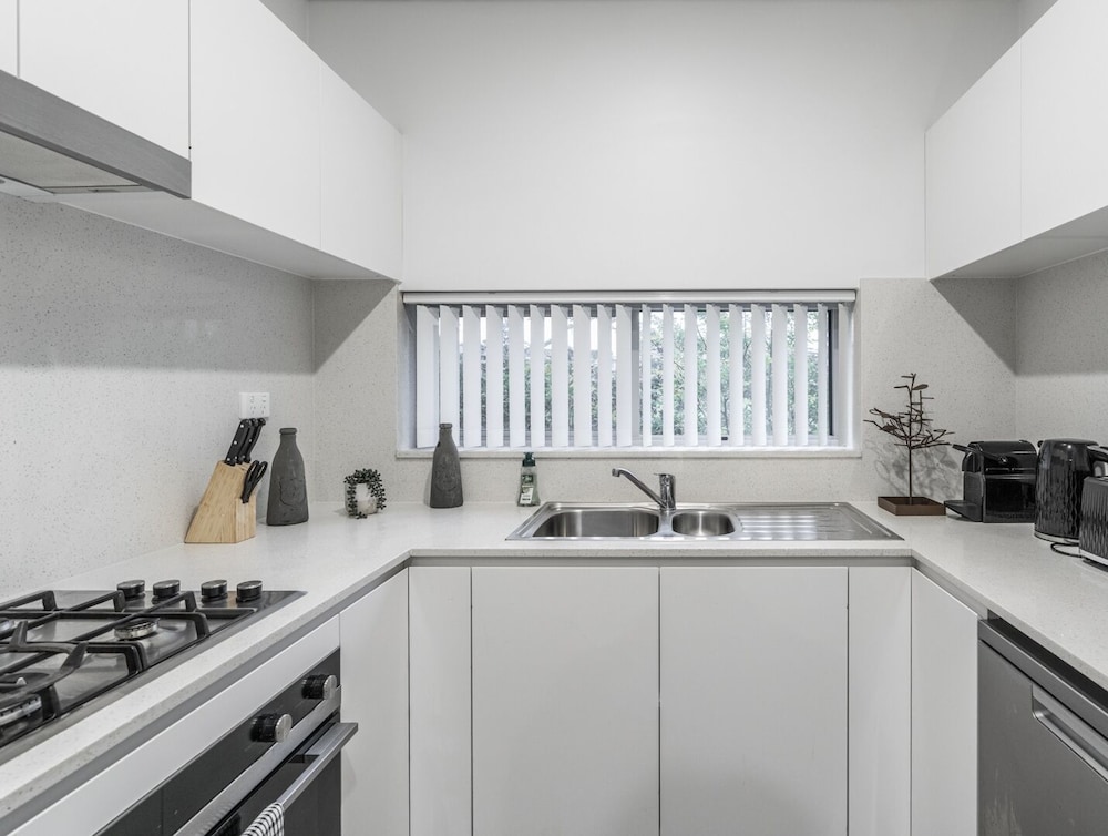 Kozyguru | Homebush West | 3 Bedroom Apt+Parking