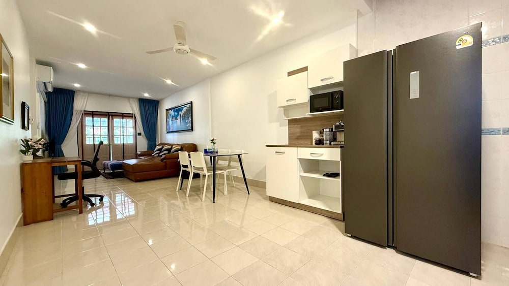 Valley 41 - 2 bdr Private Villa Near Phuket Town
