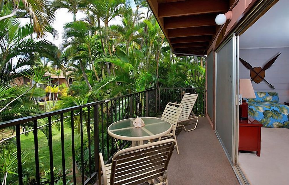 Maui Sands #6e 1 Bedroom Condo by RedAwning