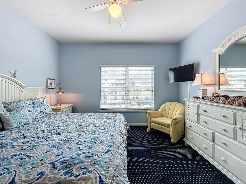 Two Bedroom Condo in Kissimmee near Disney 2 Condo
