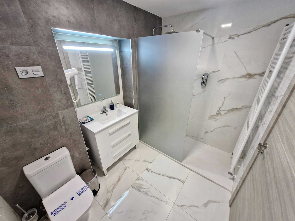 Feeling Home - Suites&Rooms