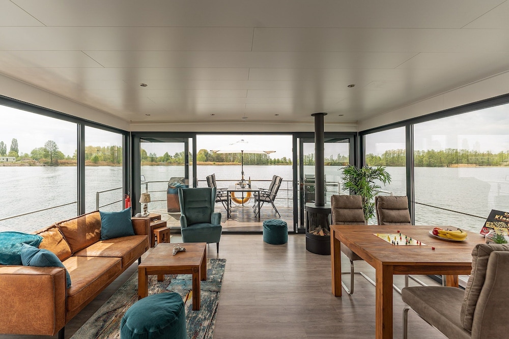 Hausboot am Prerauer Stich in Zehdenick