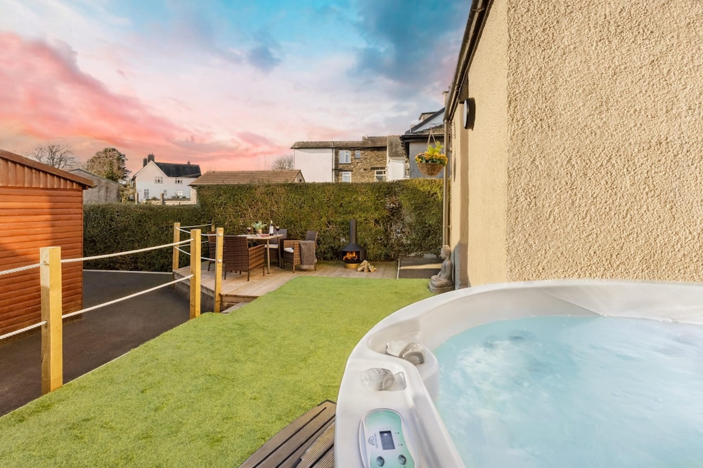 Ellerthwaite Place- 2 Bedroom House With Hot Tub view 3