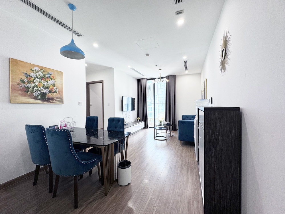 Luxhousing Vinhomes Skylake
