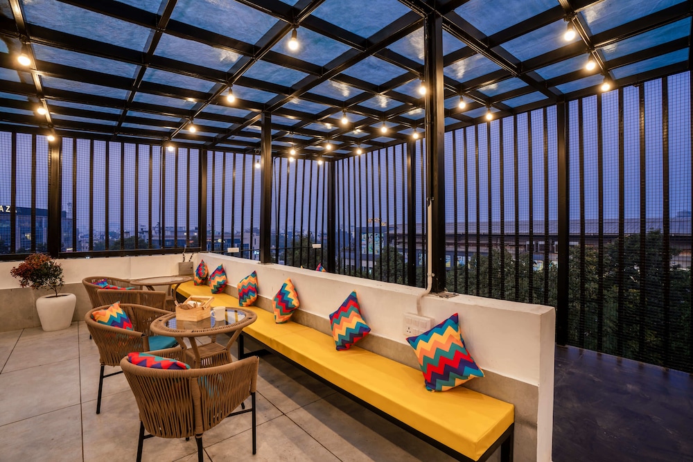 goSTOPS PLUS Gurugram, Baani Square