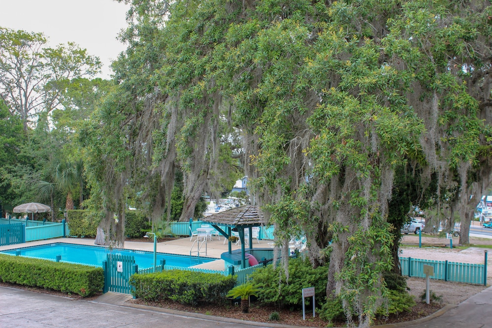 Steinhatchee River Inn