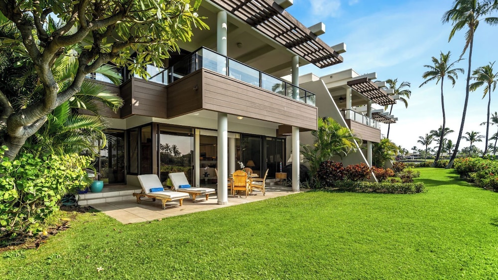 Beautifully Updated - Close to Beach & Pool - Oceanview Lanai - Vrkcv