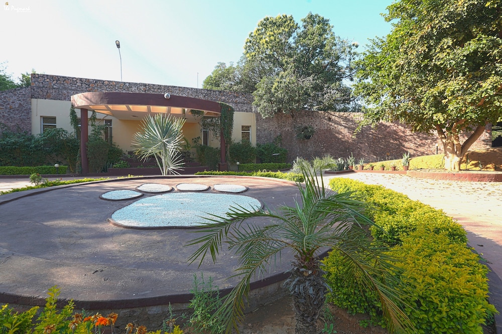 “ The Pugmark “ – A Wildlife Resort”