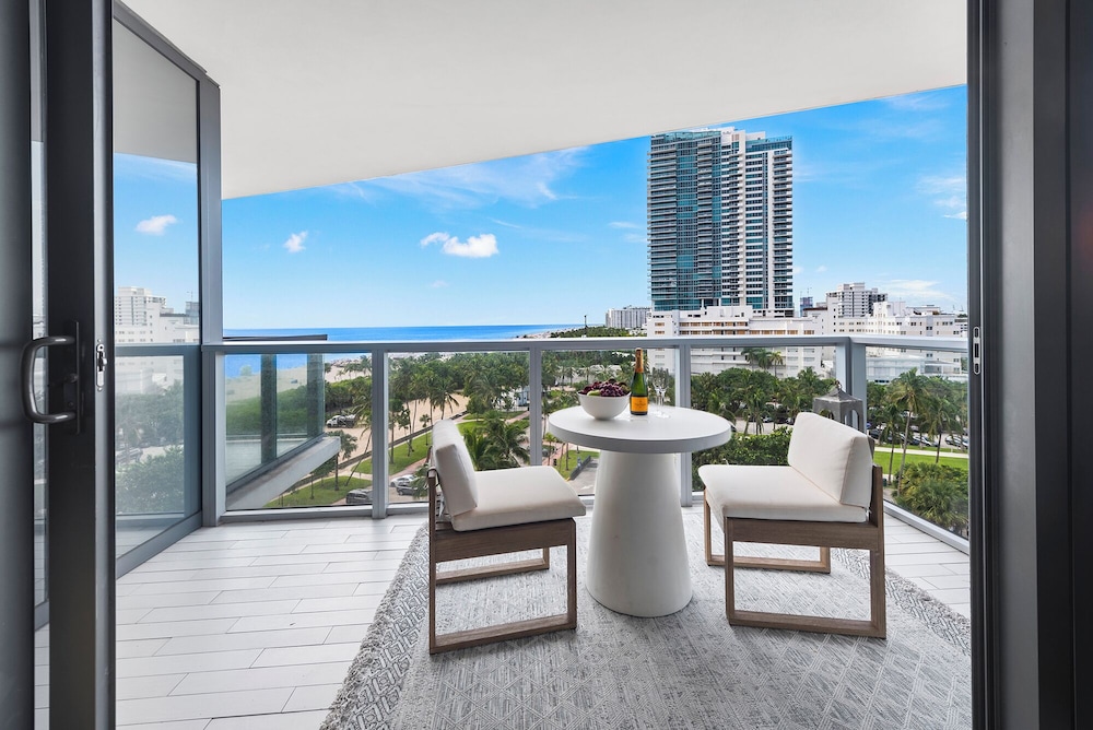 Luxury Vacation Rentals in South Beach by LRMB