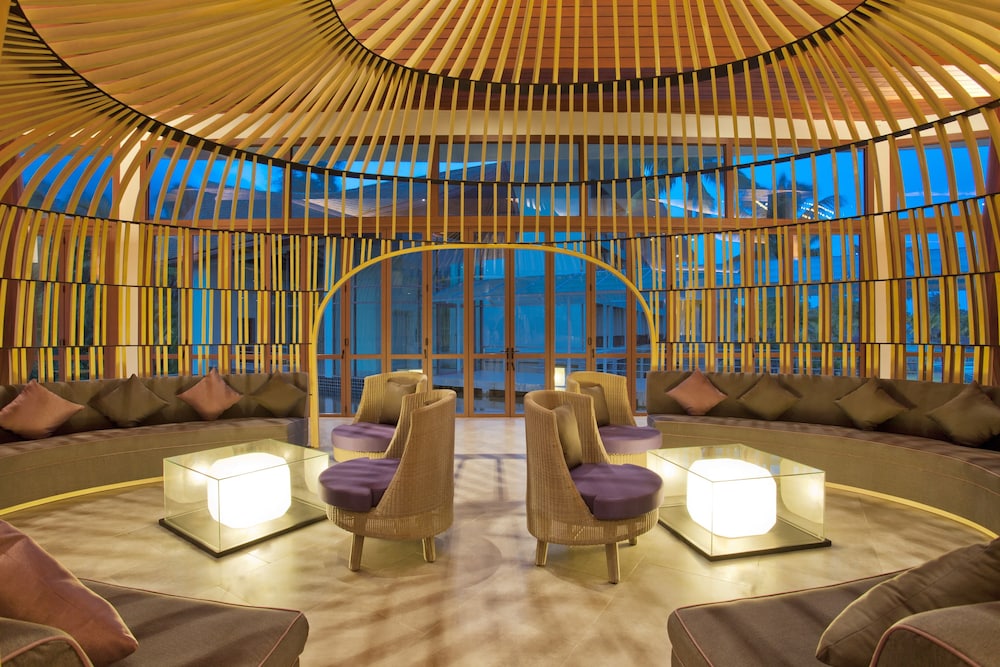 Graceland Khaolak Beach Resort