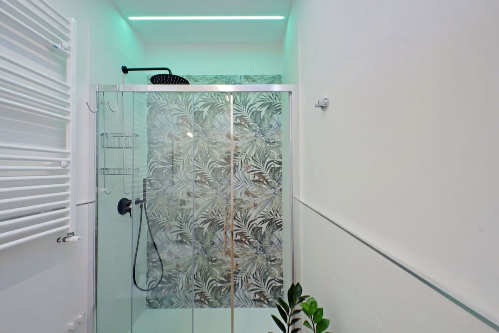 Rare Large and Elegant Rome Apartment in Prati Neighborhood Perfect for Families or Friends