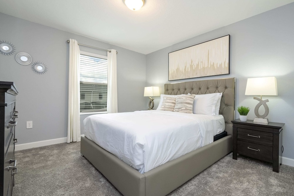 Fantastic 4 Bd W/ Pool @ Storey Lake Resort 2709