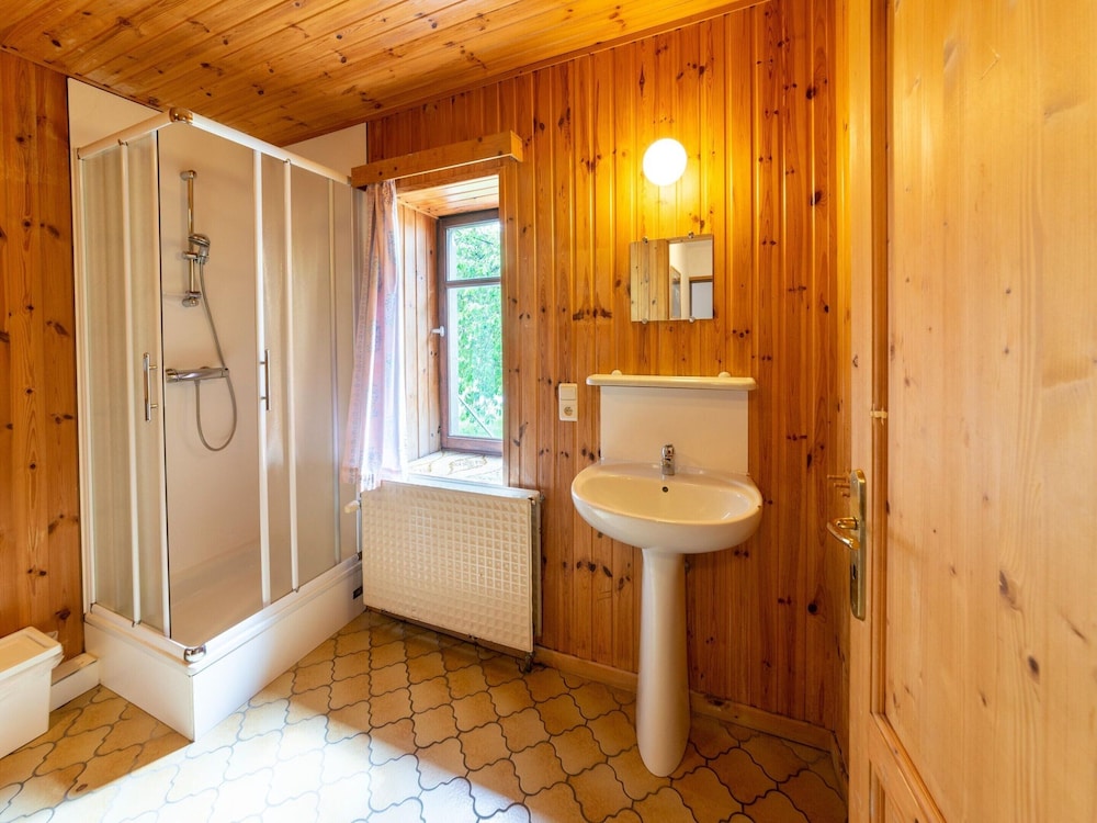 Villa in Ardennes With Sauna and Jacuzzi