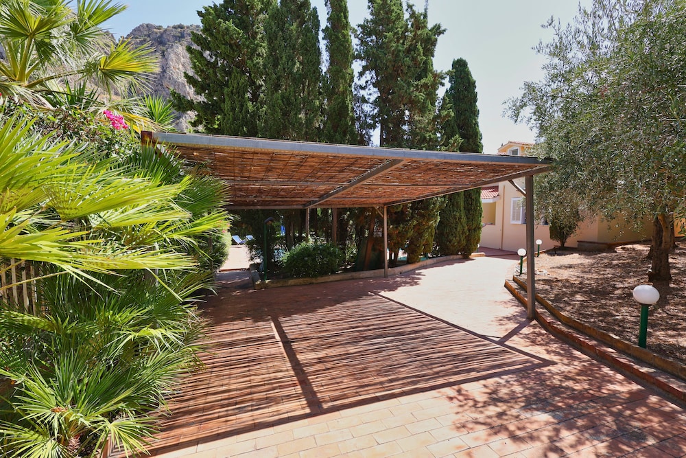 VFH Villa Cala del Cuore with pool