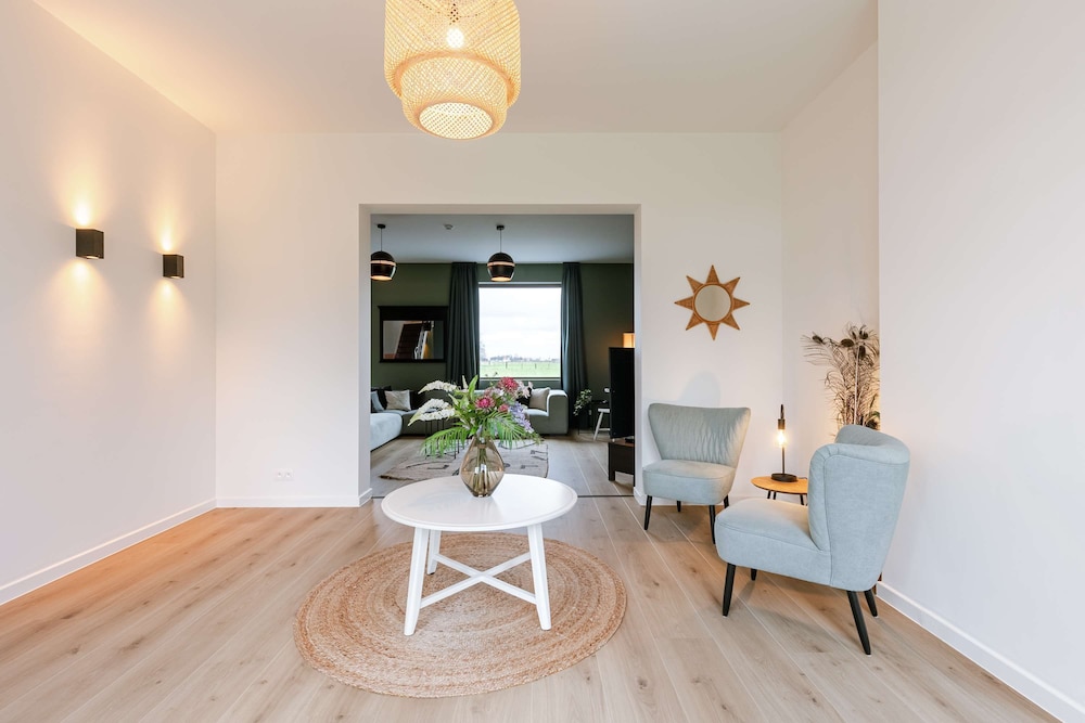Vacation Home for 6 Person and Beautiful Garden