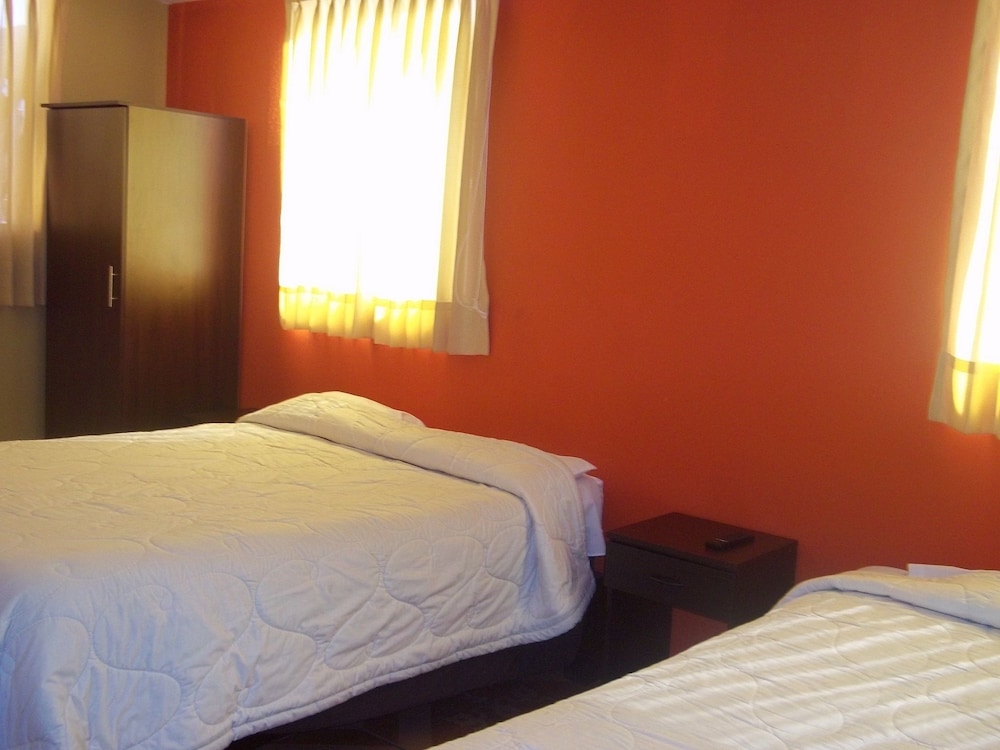 Mango Hostel Bed & Breakfast