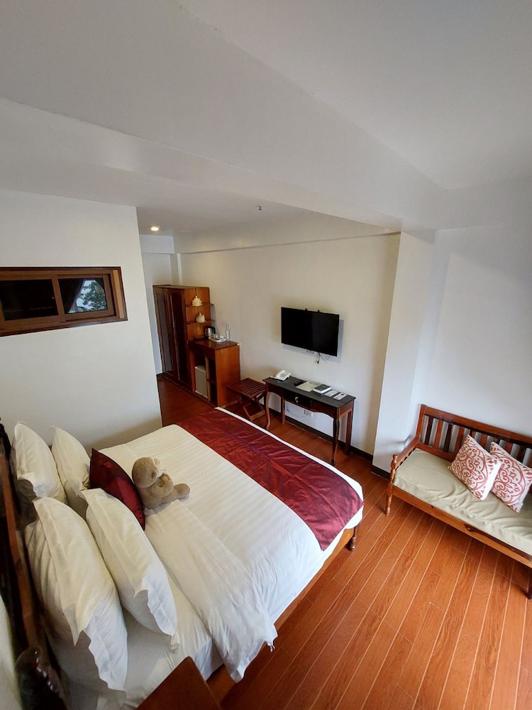 Doublegem Beach Resort and Hotel