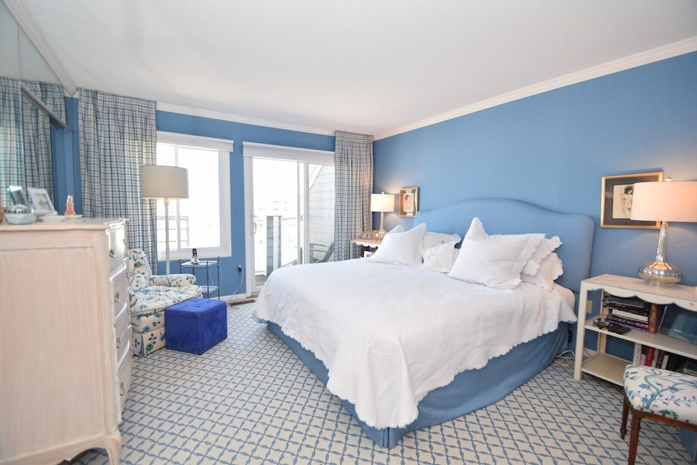 Harbour Island 28d 2 Bedroom Townhouse
