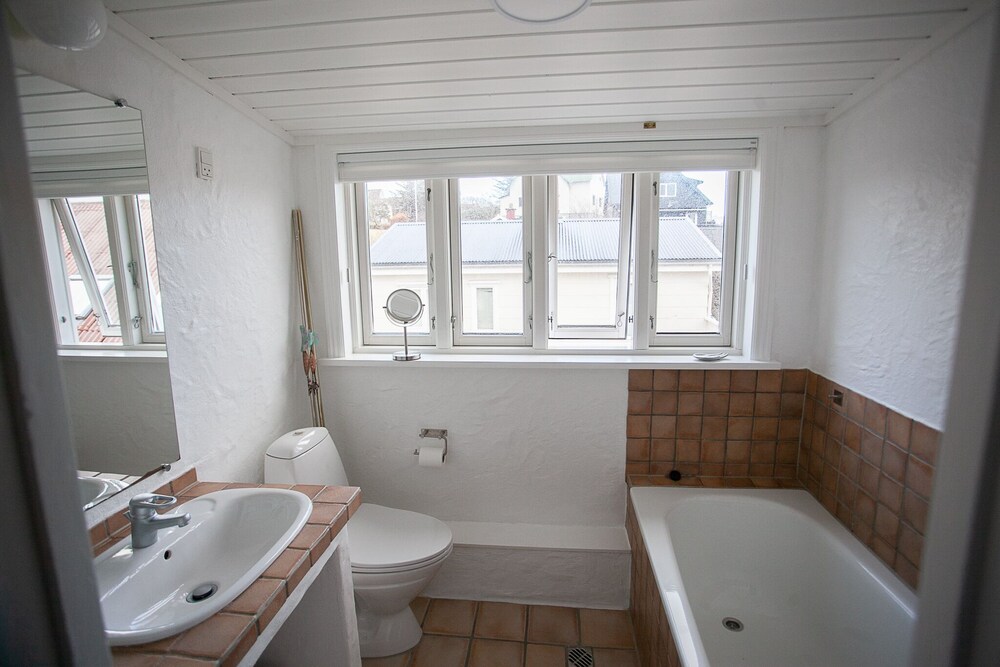 Photo 32