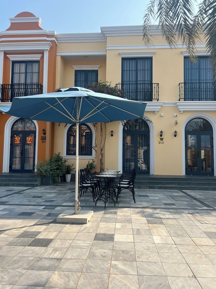 Deluxe 3 Br Bliss House - Novaworld PT