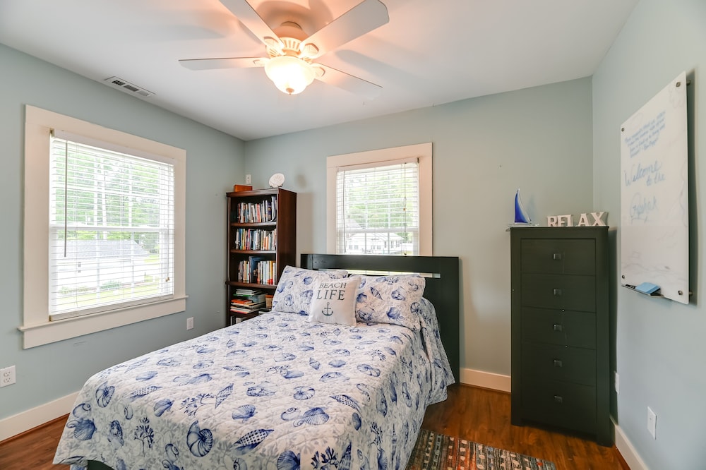 Pamlico River Vacation Rental w/ Game Room view 4