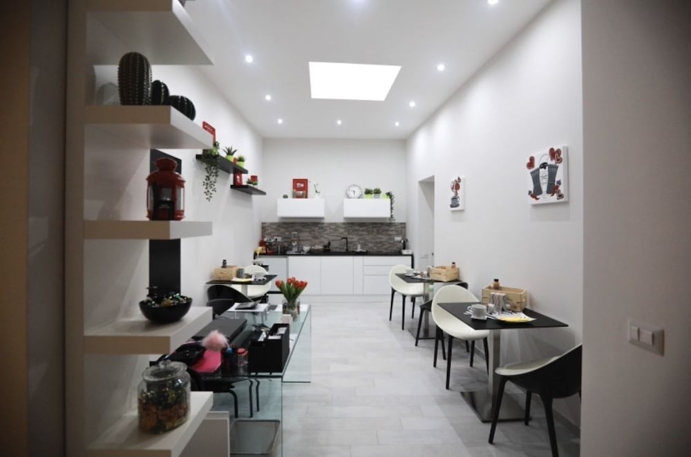 Chiaia Guest House
