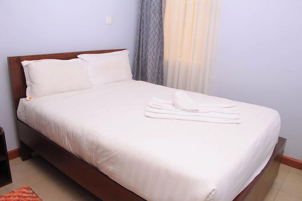 Lux Suites Bida Furnished Apartments