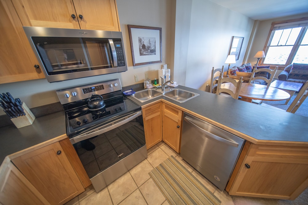 Buffalo Lodge 8381 by SummitCove Vacation Lodging
