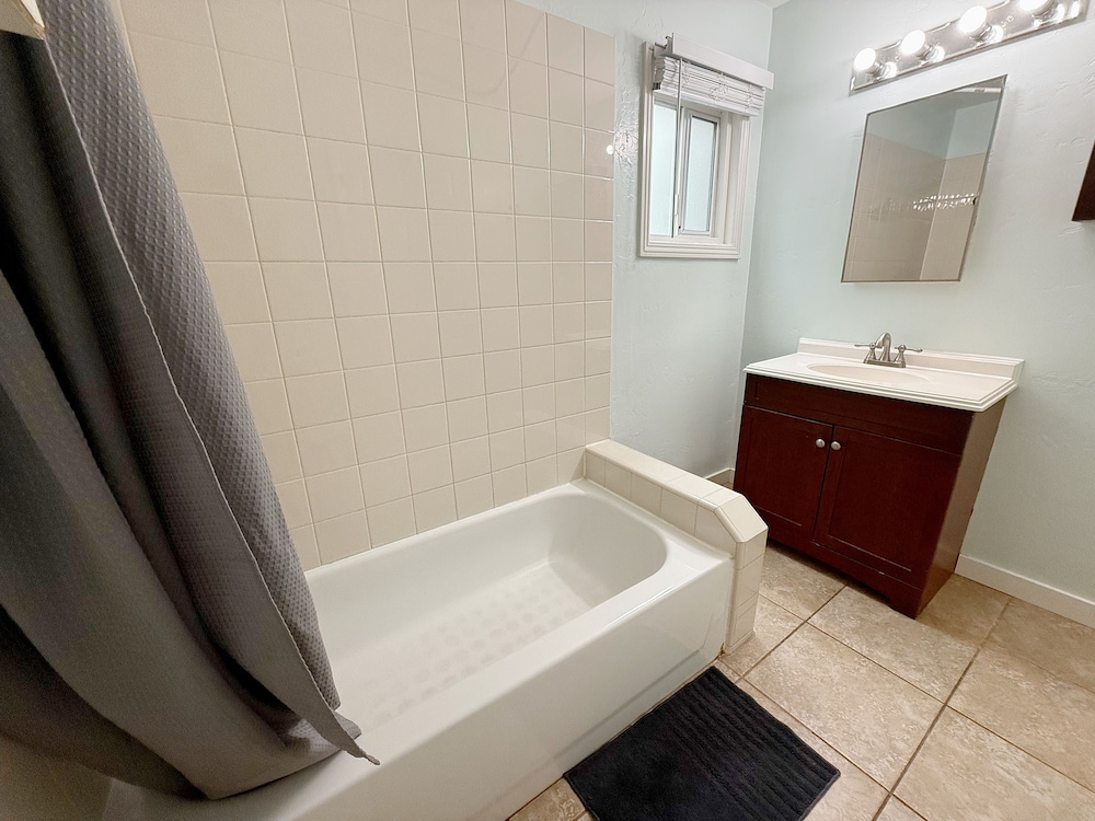 Charming 2BR Ocean Beach