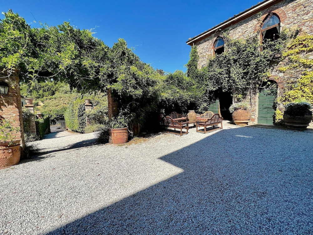 Villa Michaela New Listing Spacious Villa Exclusive Venue With Pool Chapel and Tennis Courts view 2