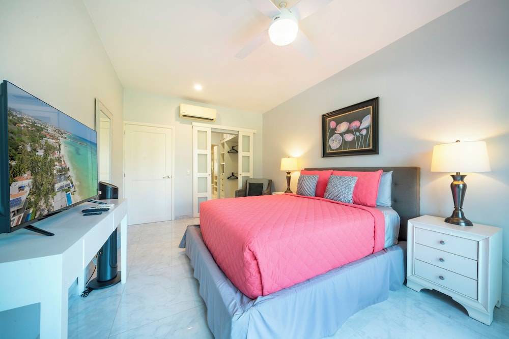 Luxury 2BR Condo with Pool - Paseo del Sol Playacar