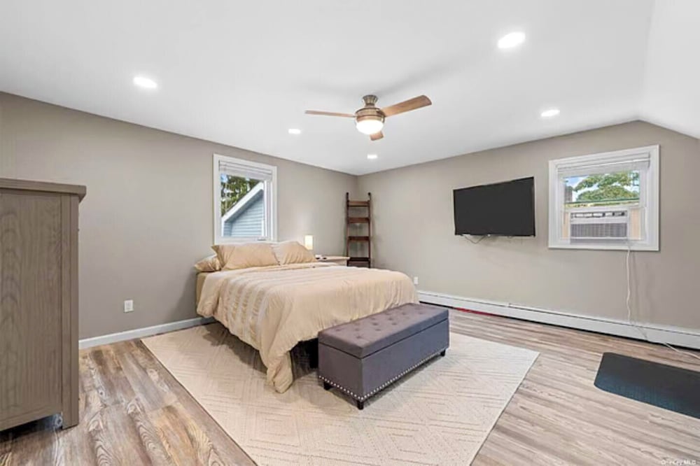 Newly Designed 3Br-2Ba Home