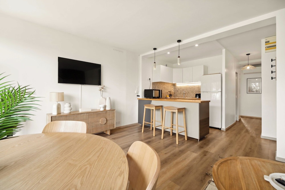 Modern Apartment sea View -2br-4p- Saint-tropez