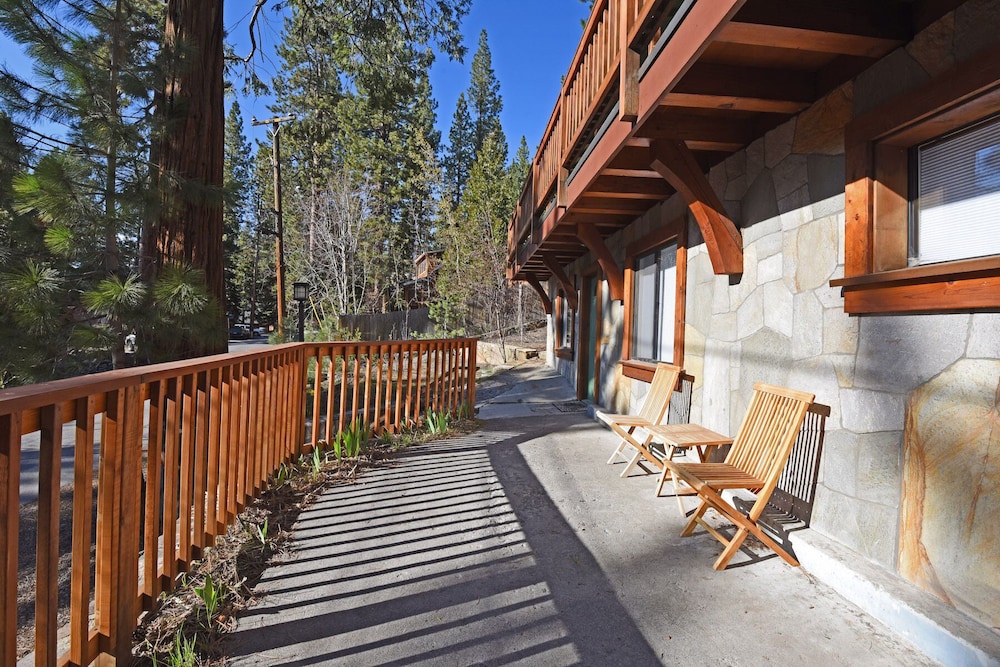 Mountainside Overlook - Property Image 12