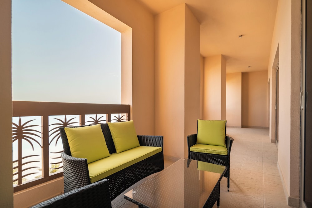 SIMPLY COMFORT Amazing BeachFront Apartments near Atlantis Waterpark