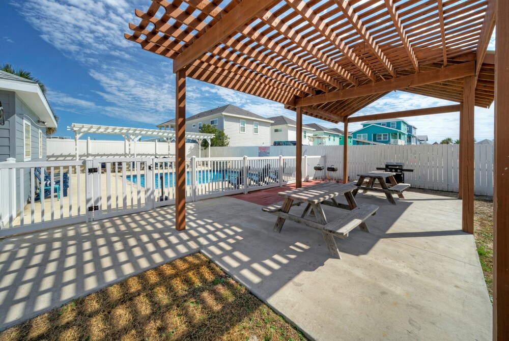 The Costa Bahia Condos by AvantStay – Pristine Comfort Near Port Aransas Beach