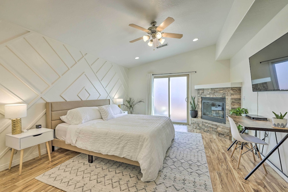 Page Vacations - Modern Page Retreat w/ View, 9 Mi to Wahweap Beach - Property Image 2