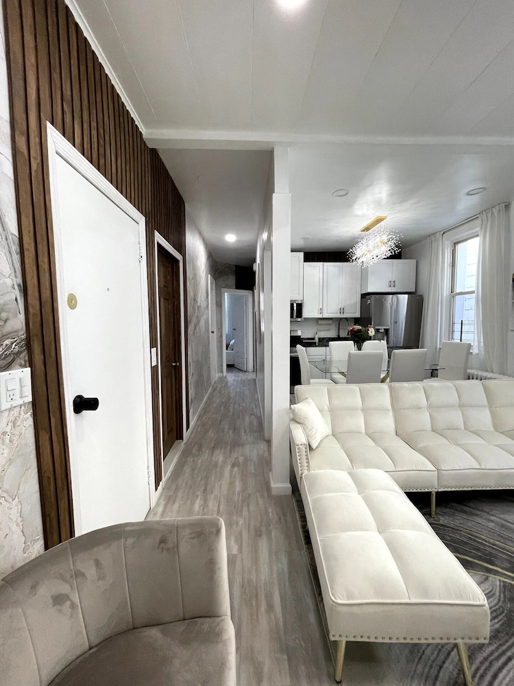 Luxury Living in the Heart of NY - Property Image 9