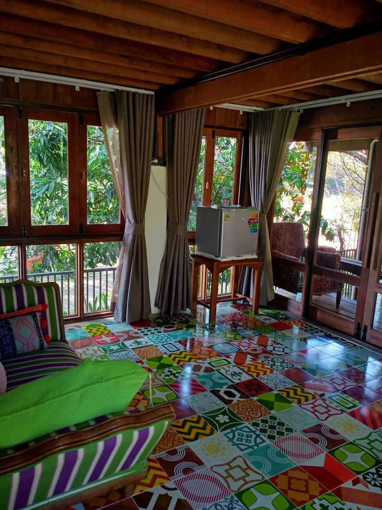 Private Wooden Pool Villa in Mae Rim for 4-6 Guests