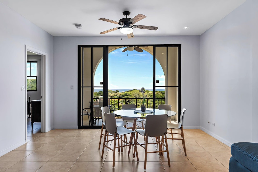 Coco Top-Floor 3-BD Ocean-View Unit at Pacifico By SPCR