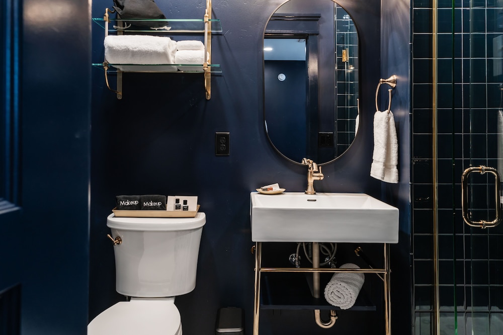 The Hotel Melrose