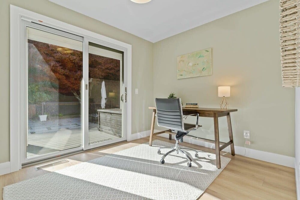 @ Marbella Lane - 3BR W/sweeping Views of Bay Area