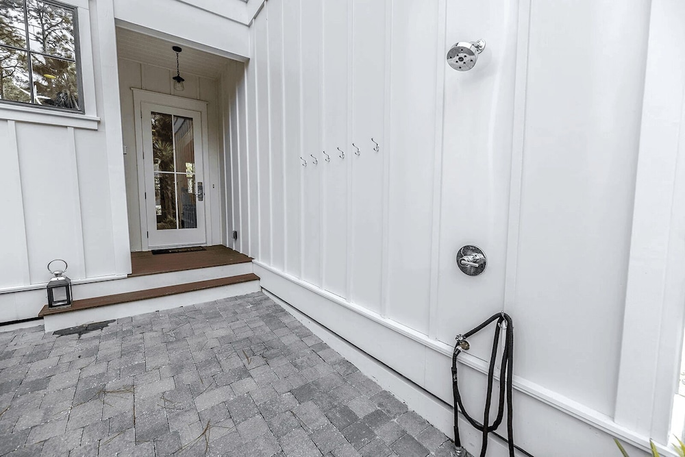 Tranquil Tides by Avantstay Seacrest Pool Access + Bikes