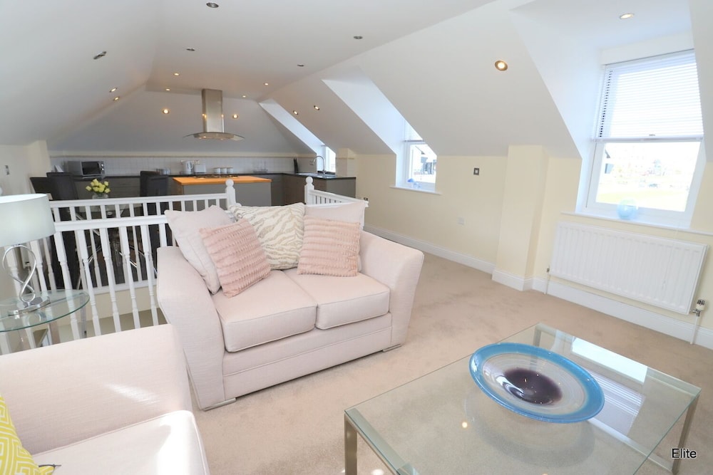 Beautiful 2-bed Sea Front House in Seaham, photo 11