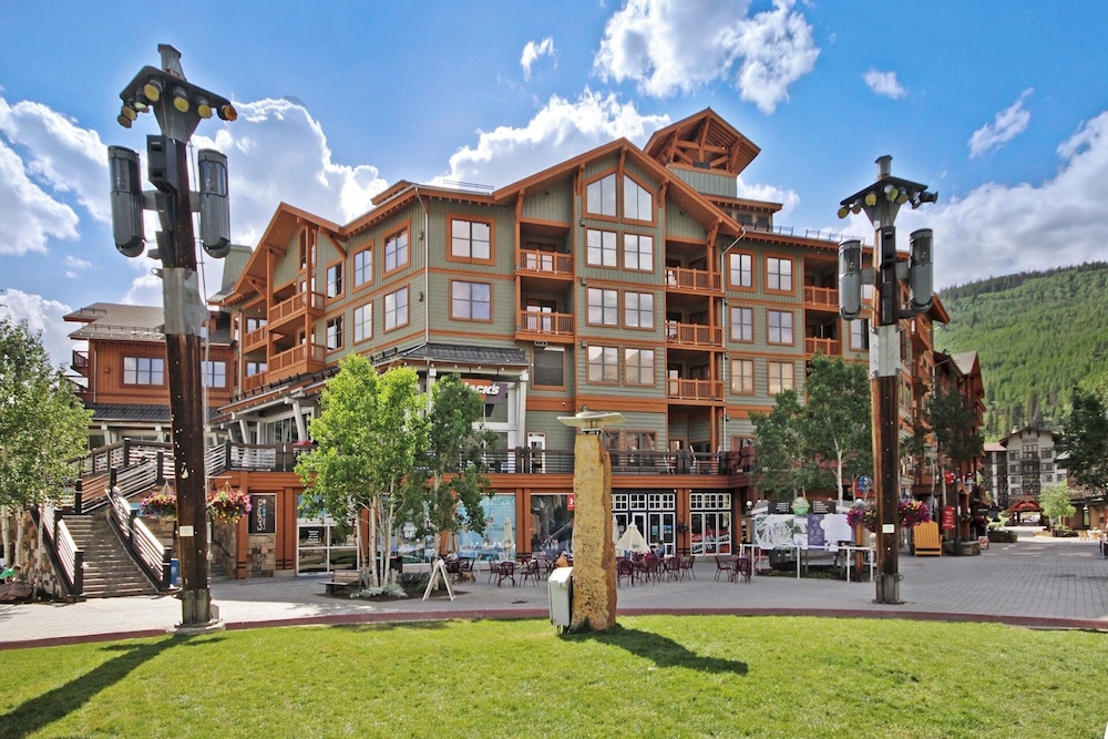 Co406 Copper One Lodge 2 Bedroom Condo by RedAwning view 5