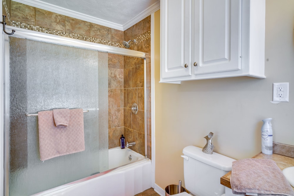 Lakefront Jonesville Cabin w/ Dock  Fire Pit! - Property Image 1